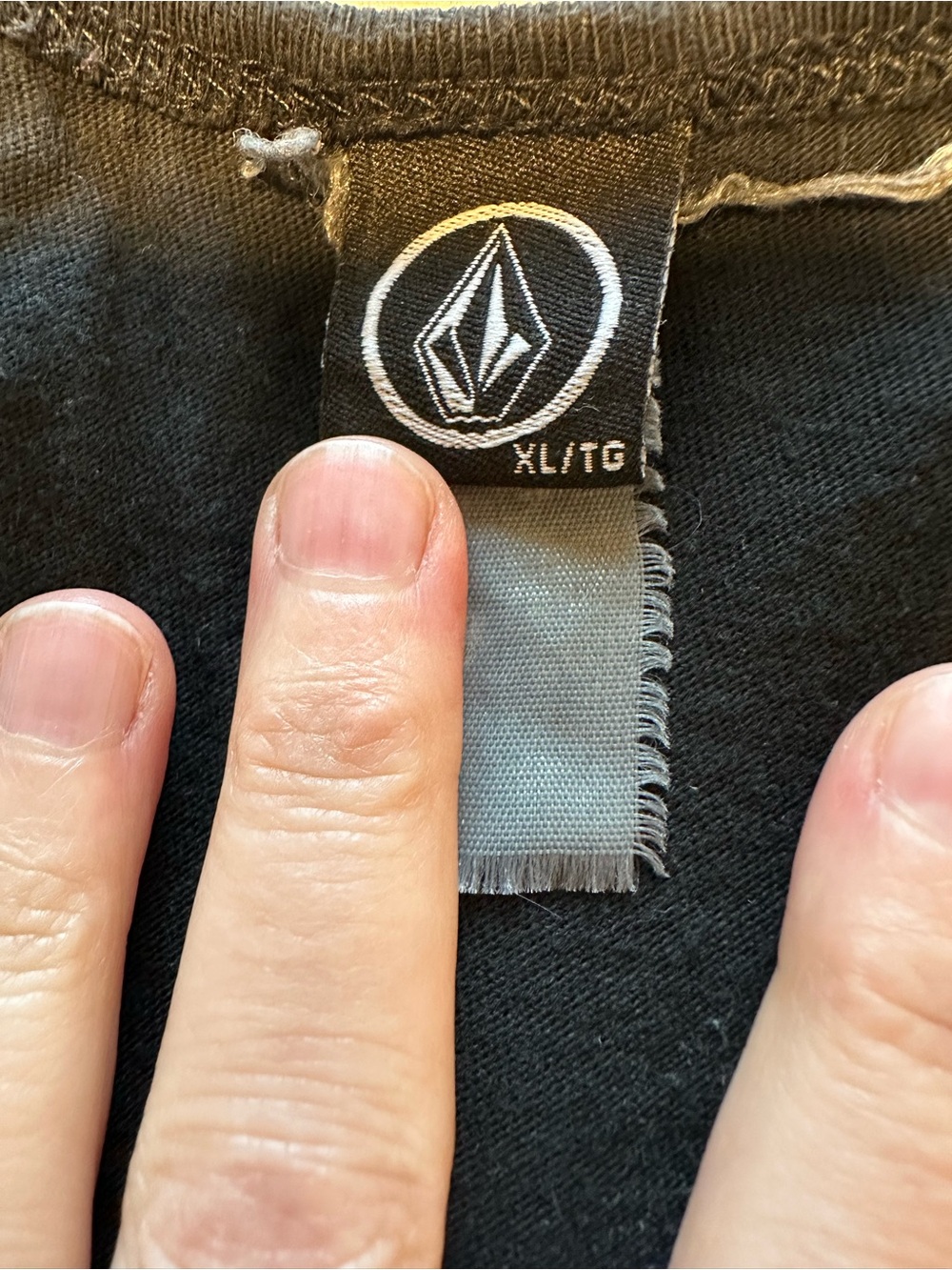Volcom Tank Top - Picture 3 of 7